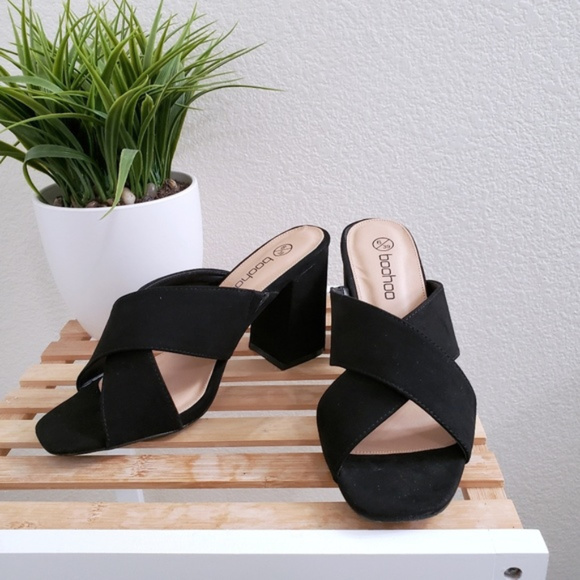 Boohoo Shoes - Boohoo Black Cross Front Mules